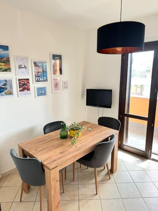 Casa Vacanza Elislor Apartments فيوميتشينو المظهر الخارجي الصورة