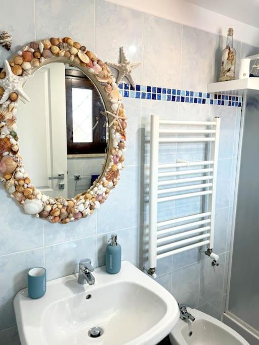 Casa Vacanza Elislor Apartments فيوميتشينو المظهر الخارجي الصورة