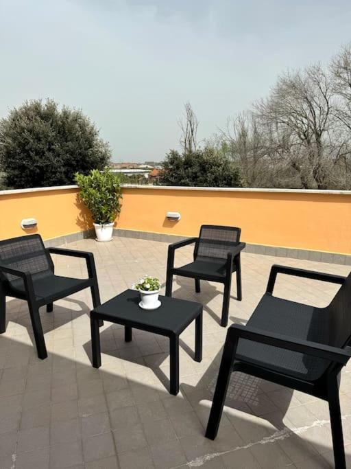 Casa Vacanza Elislor Apartments فيوميتشينو المظهر الخارجي الصورة